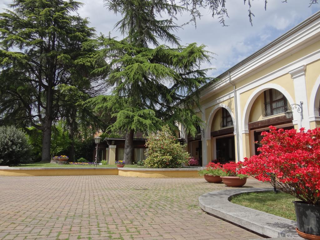 El Rustego Hotell Rubano Exteriör bild