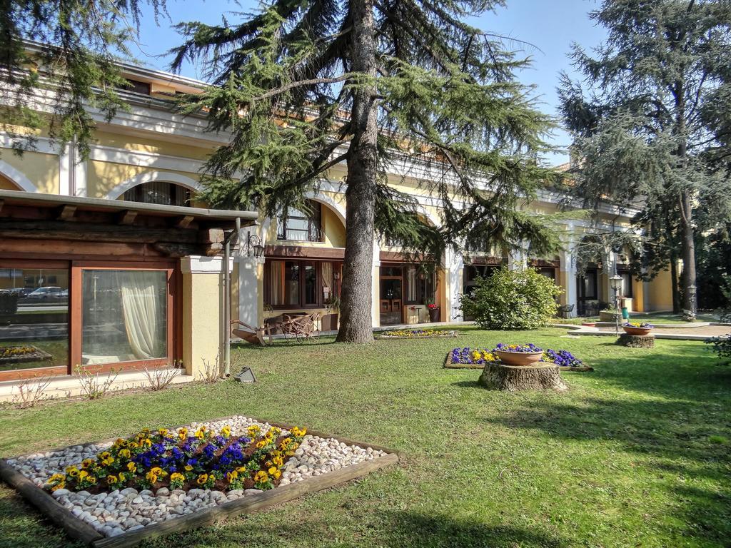El Rustego Hotell Rubano Exteriör bild