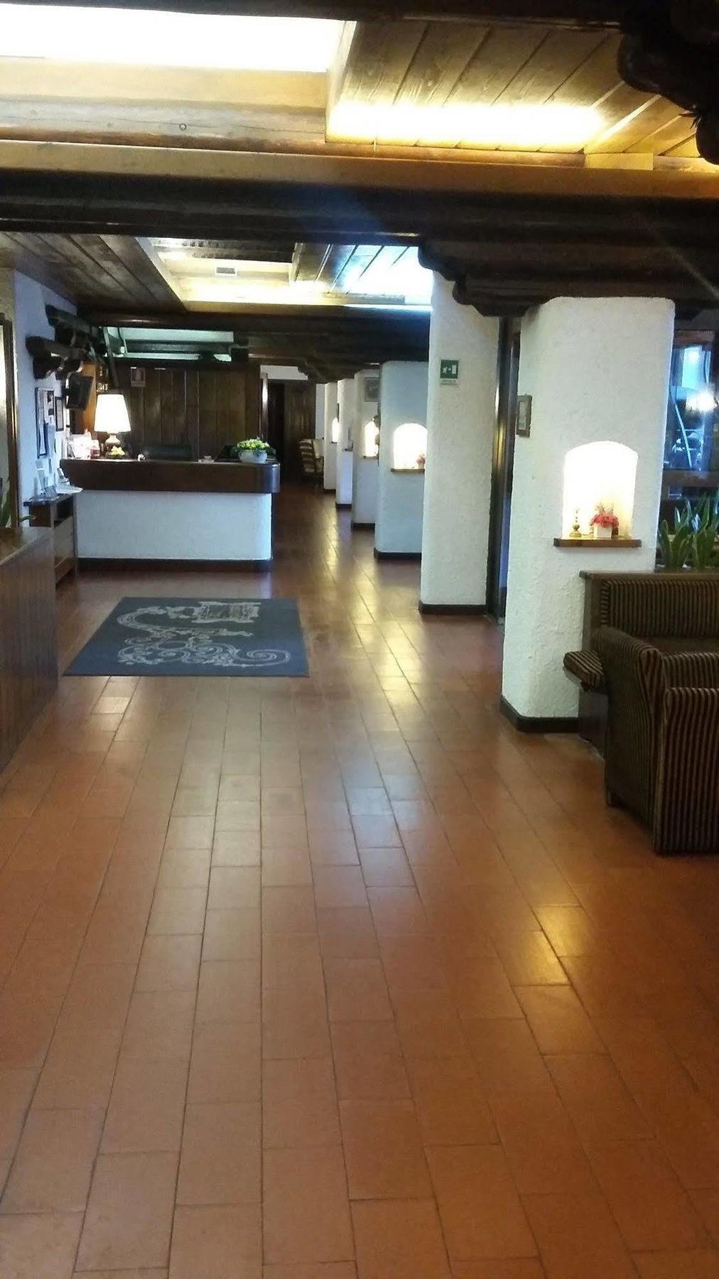 El Rustego Hotell Rubano Exteriör bild