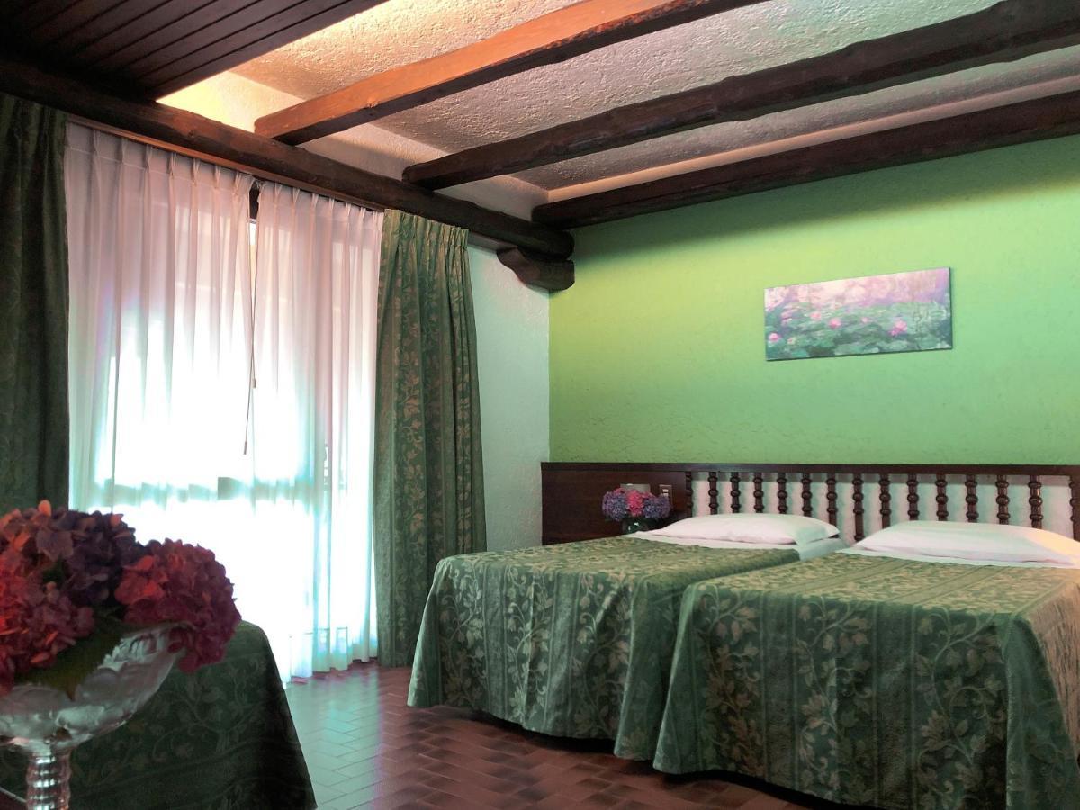 El Rustego Hotell Rubano Exteriör bild